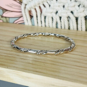 Vintage Silver Toned Metal‎ Bangle | Rope Design Thin Stackable